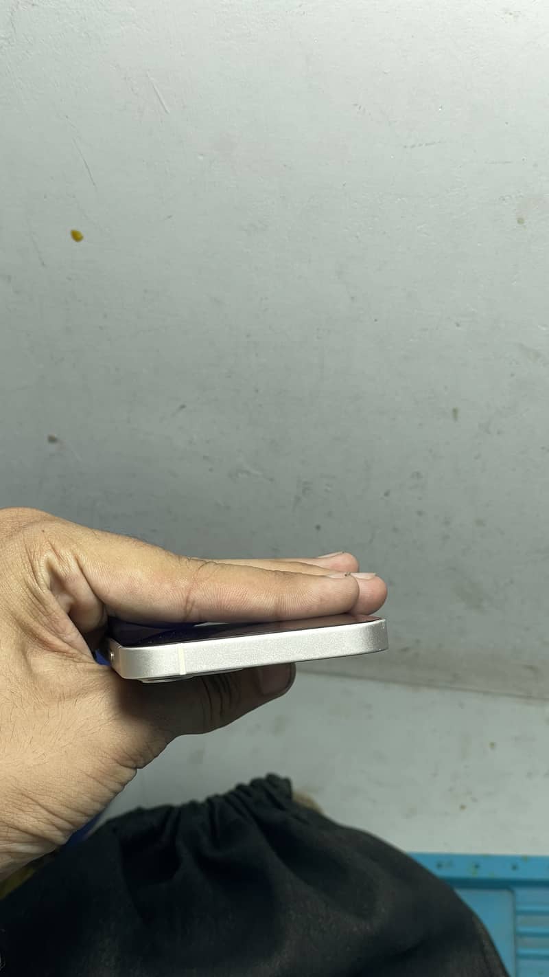 Apple iPhone 12 mini 4