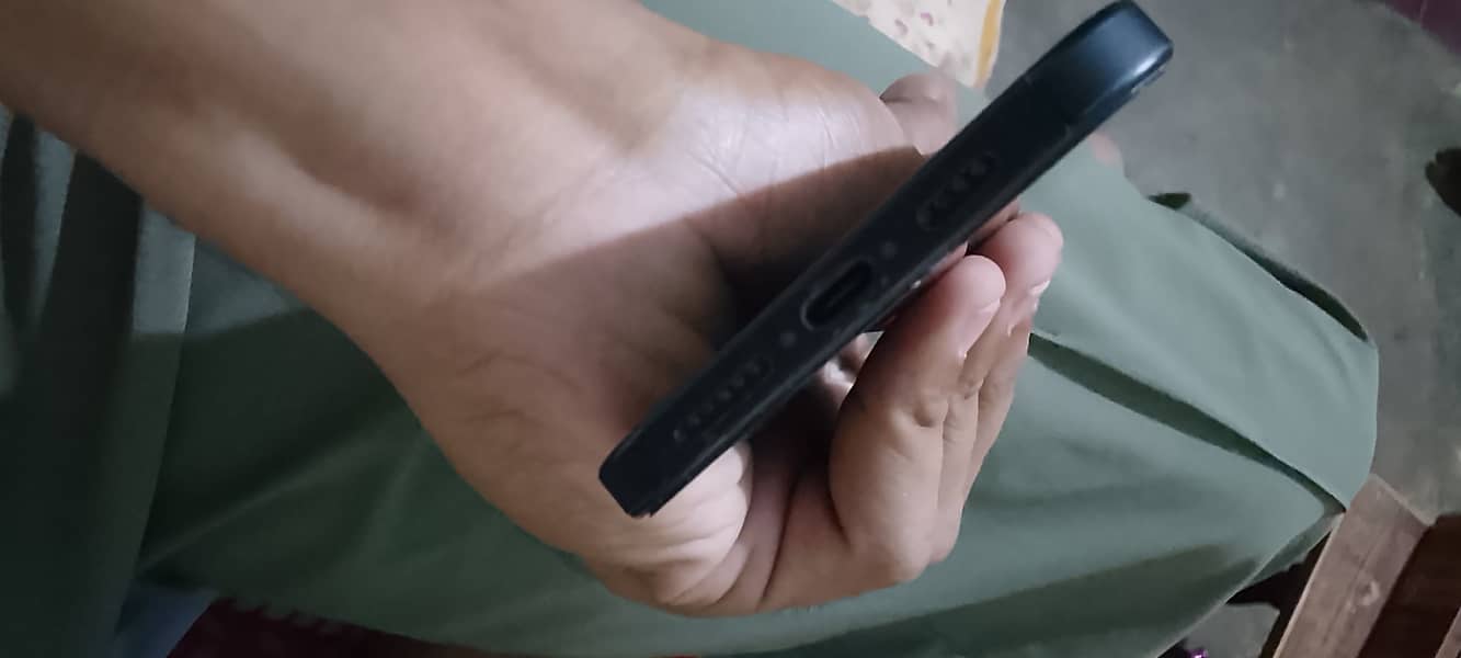 Apple iPhone 15 plus 0
