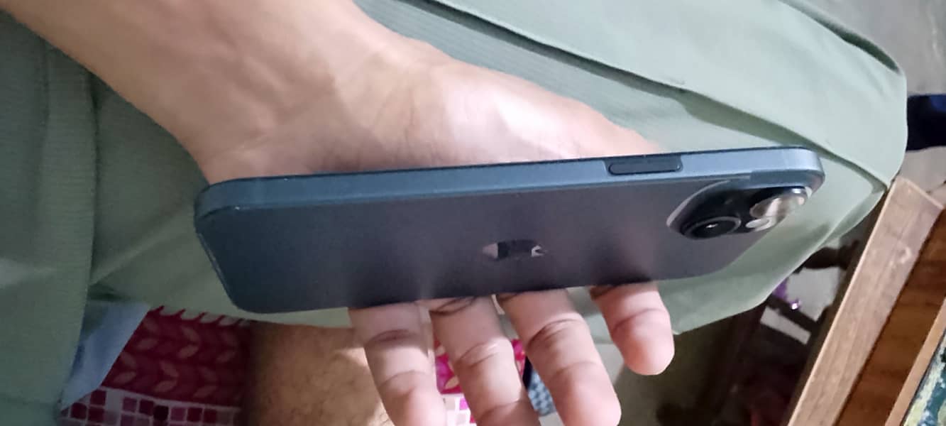 Apple iPhone 15 plus 1