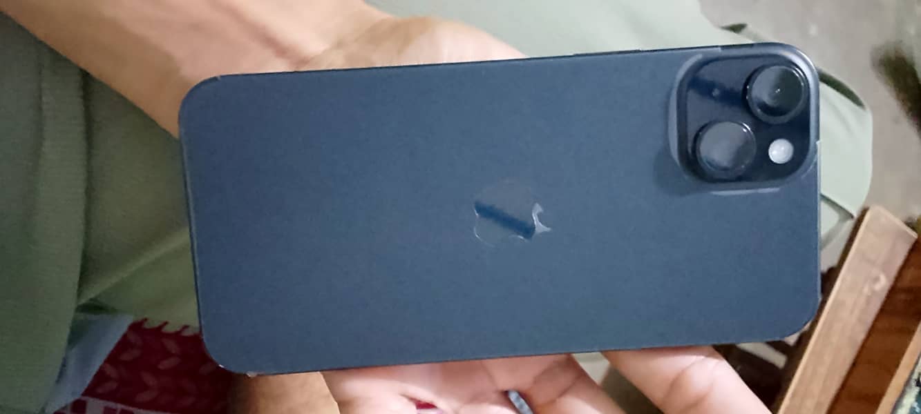 Apple iPhone 15 plus 3