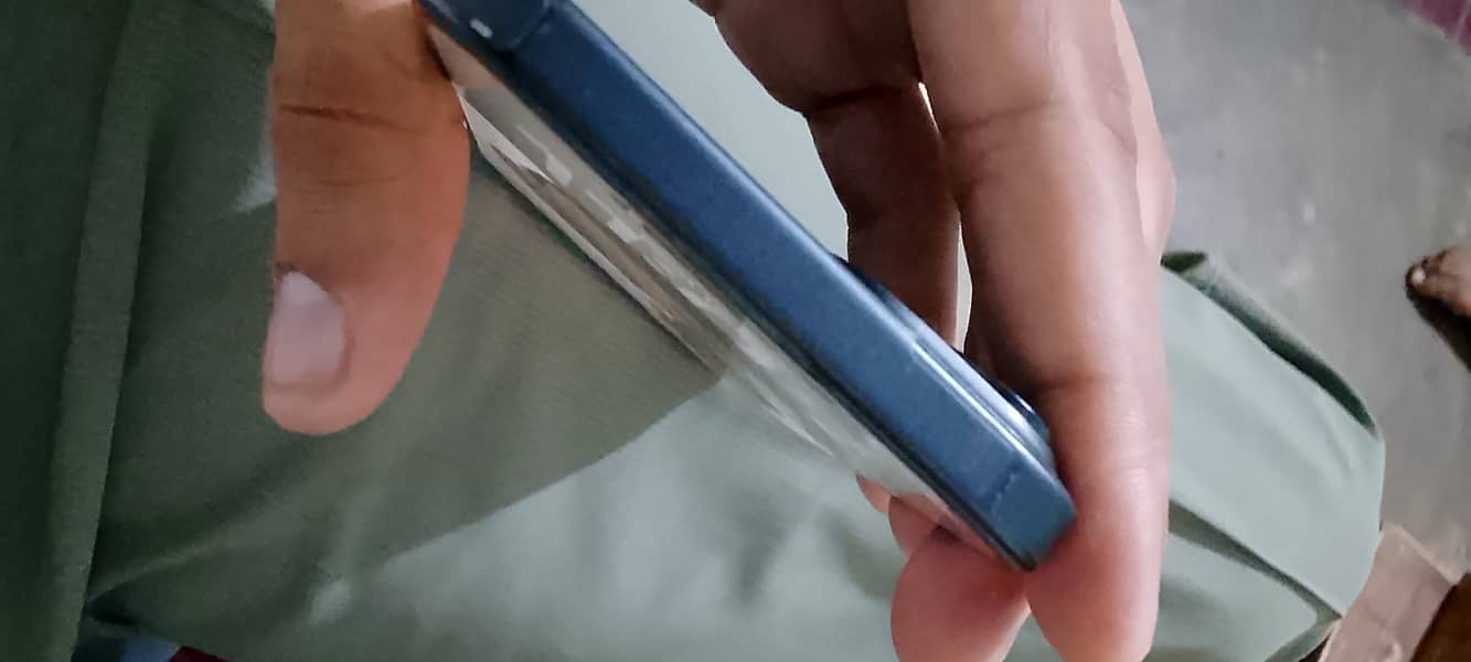 Apple iPhone 15 plus 6