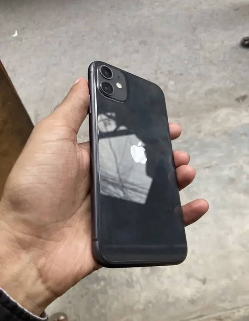 Apple iPhone 11 4