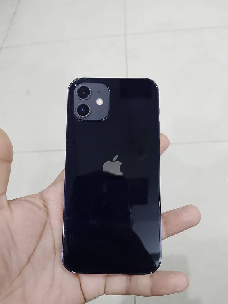 Apple iPhone 12 6