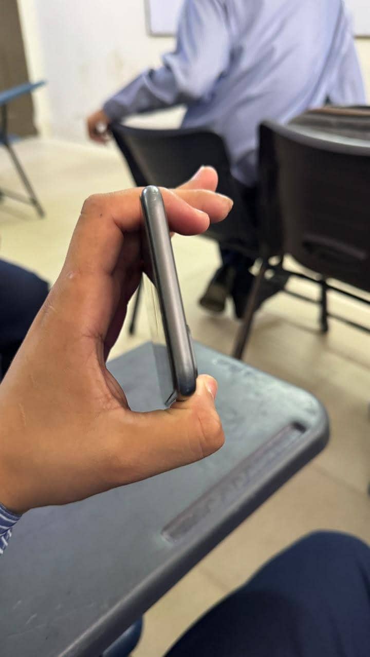 Apple iPhone 8 2