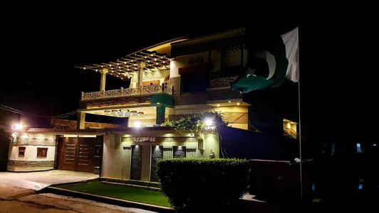 400gaz Modern & Furnished House In Kohsar Phase 2