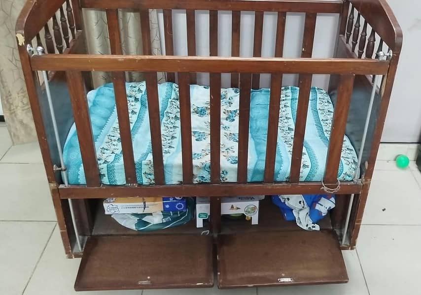 kid bed mint condition 3