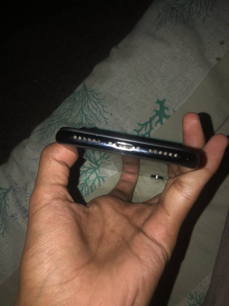 Apple iPhone X 2