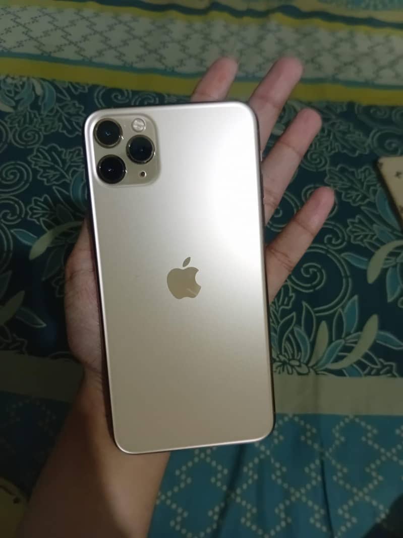 Apple iPhone 11 Pro Max 2