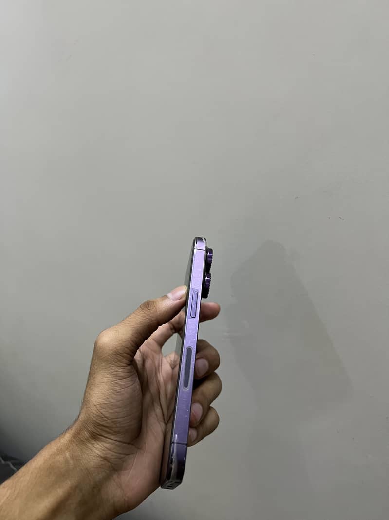 Apple iPhone 14 Pro 1