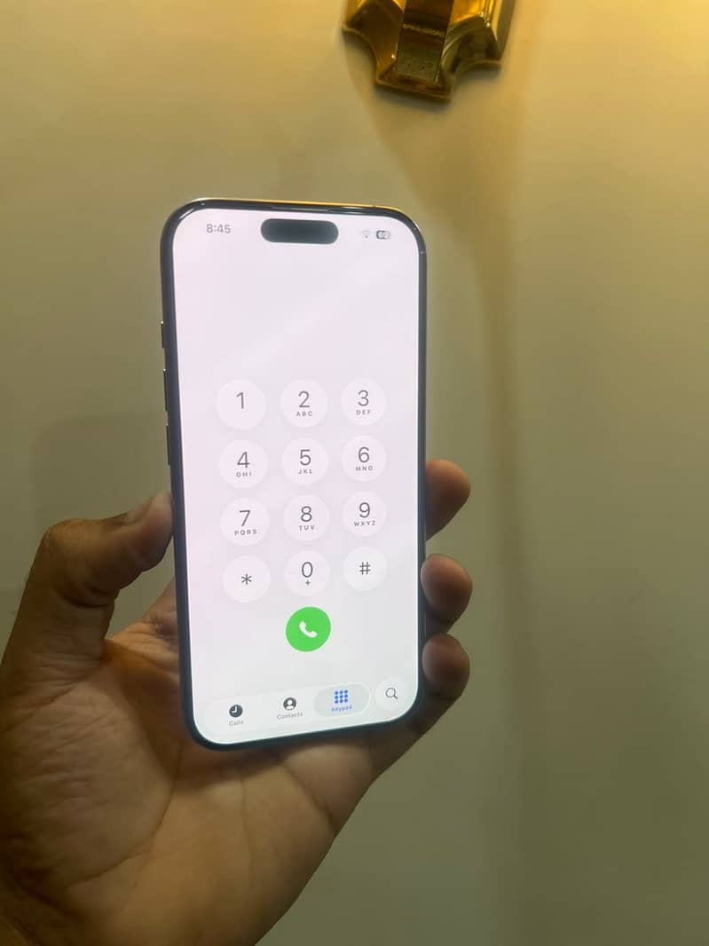 Apple iPhone 16 Pro 4