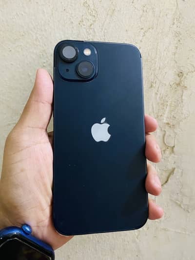 Apple iPhone 13