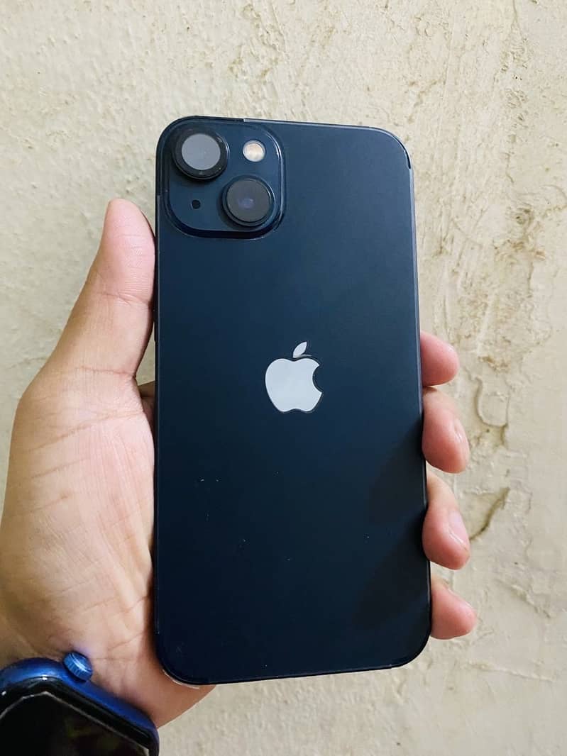Apple iPhone 13 0