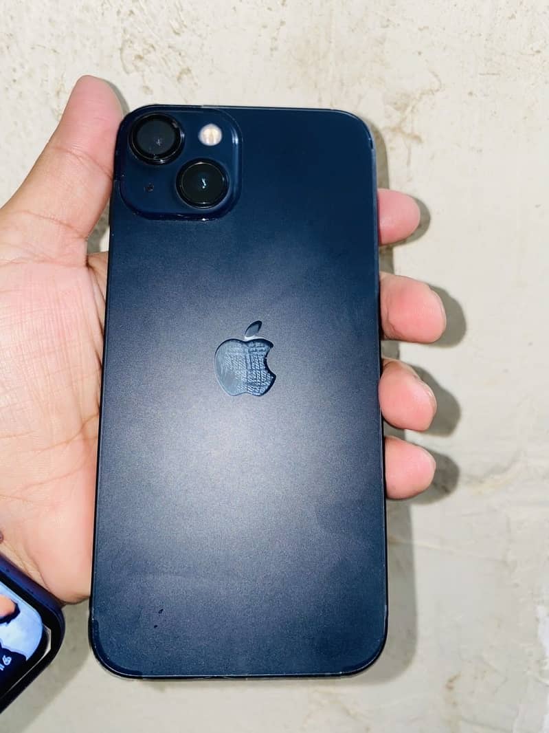Apple iPhone 13 5