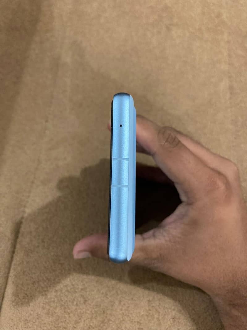 Google Pixel 7a 3