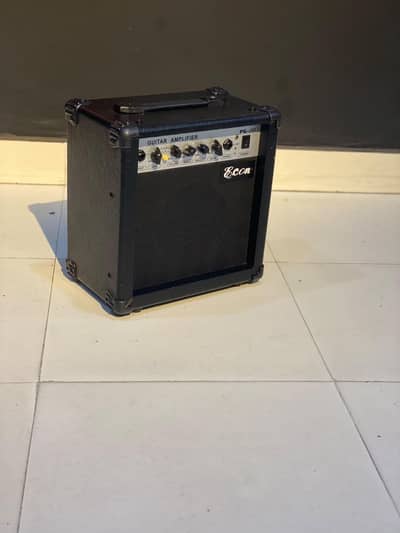 E con Guitar Amp with distortion