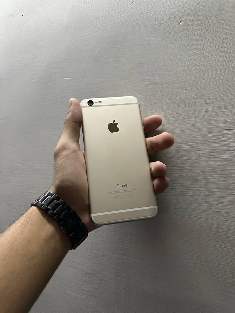 Apple iPhone 6 Plus 0
