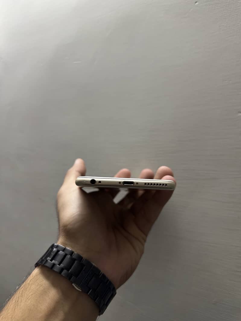 Apple iPhone 6 Plus 2