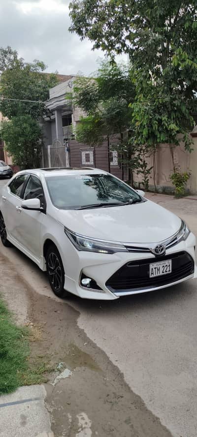 Toyota Corolla Altis grand 1 8 ful option black room first owner garen