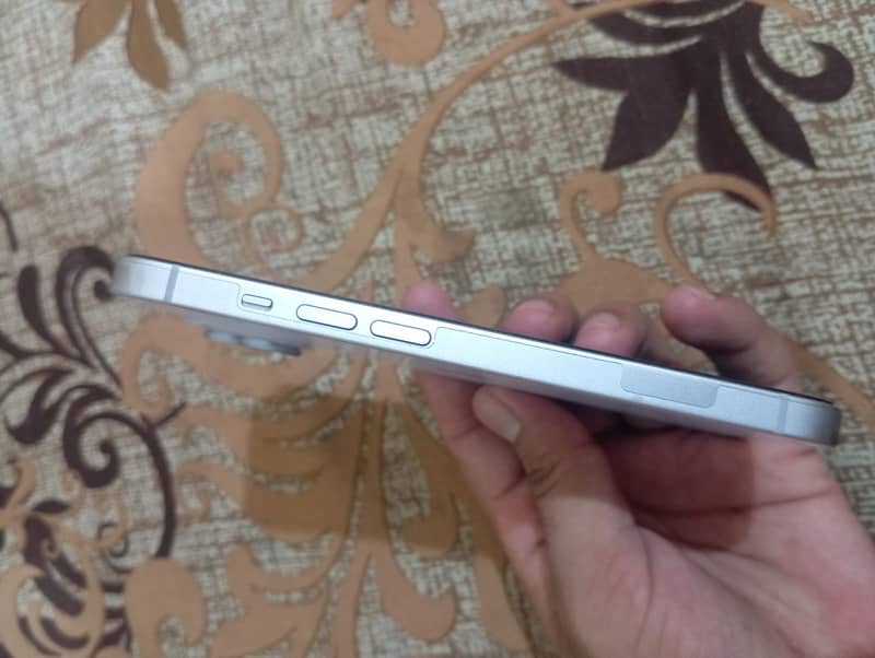 Apple iPhone 14 1