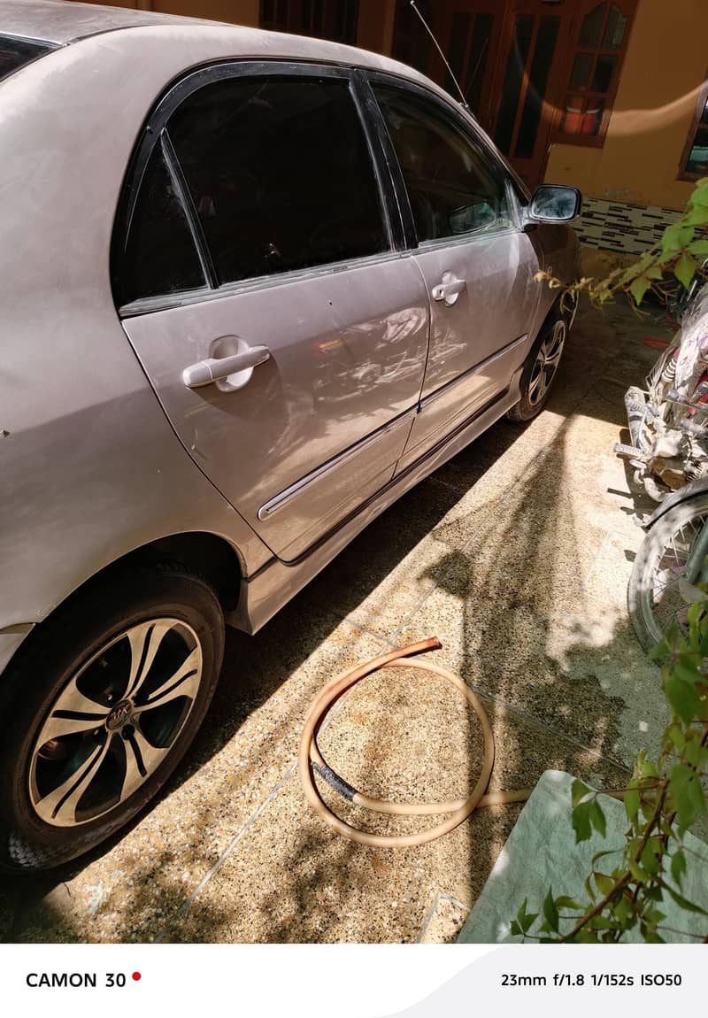 Corolla. saloon 5
