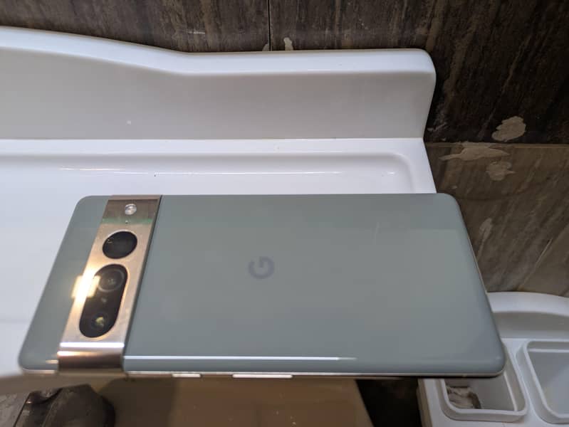 Google Pixel 7 Pro (Dot Panel) 0