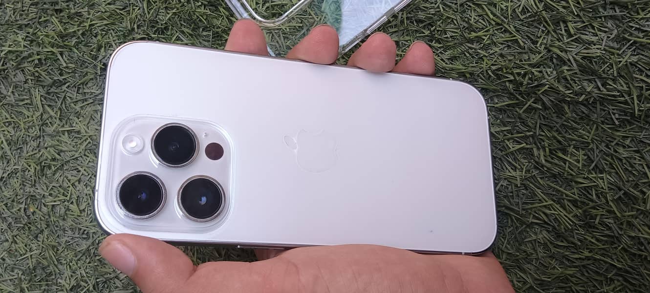 Apple iPhone 14 Pro 9