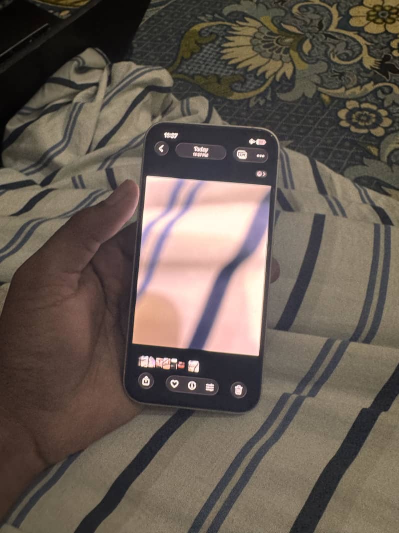 Apple iPhone 14 3