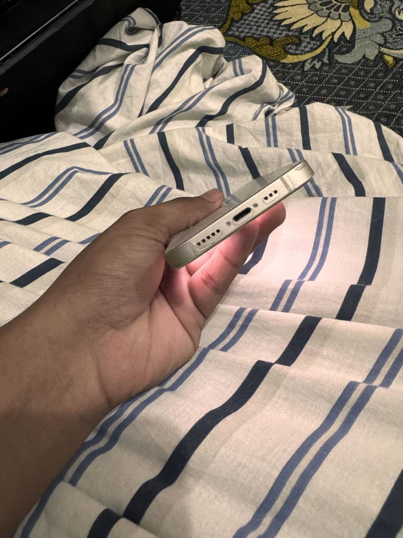 Apple iPhone 14 5
