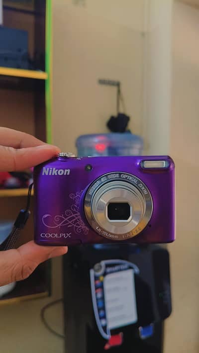 Nikon Coolpix L27 16.1 Mega Pixels Digital Camera