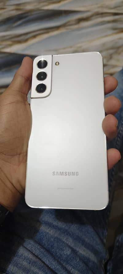 Samsung Galaxy s22 plus