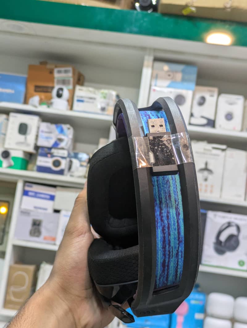 Logitech G535 Lightspeed 1