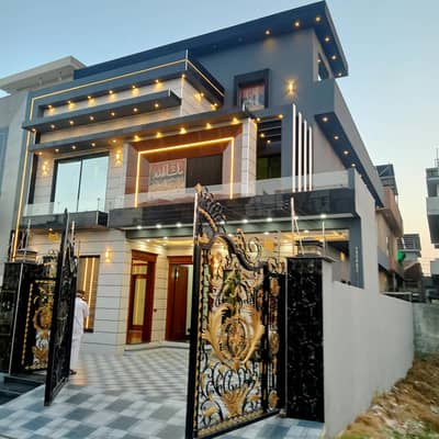 10 Marla double story house available for sale