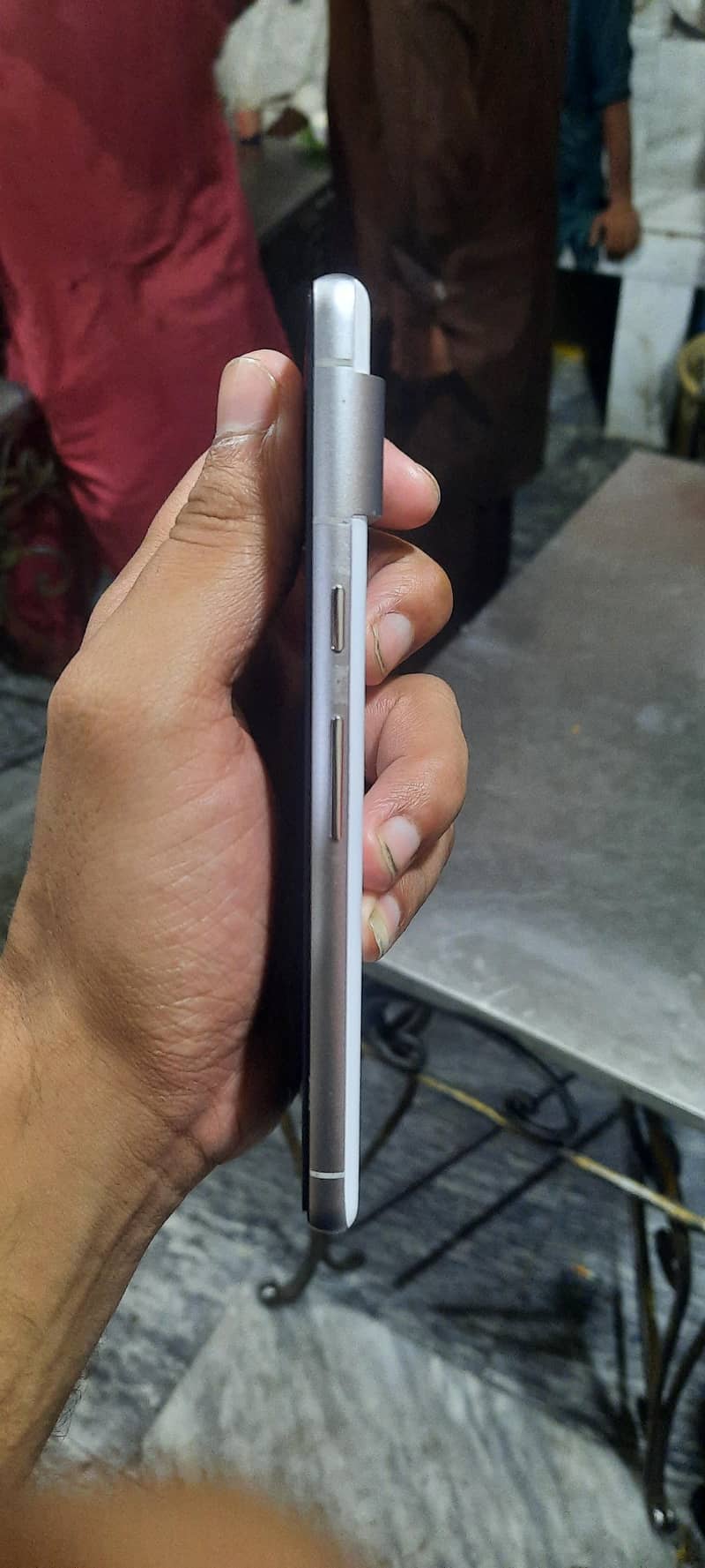 Google Pixel 7 4