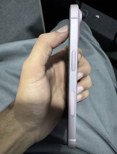 Apple iPhone 15