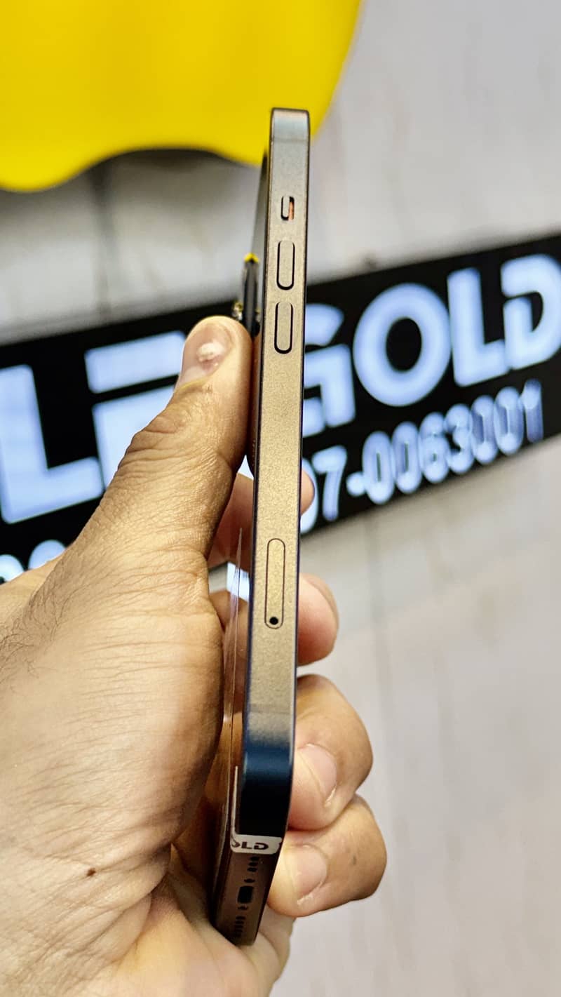 Apple iPhone 13 3