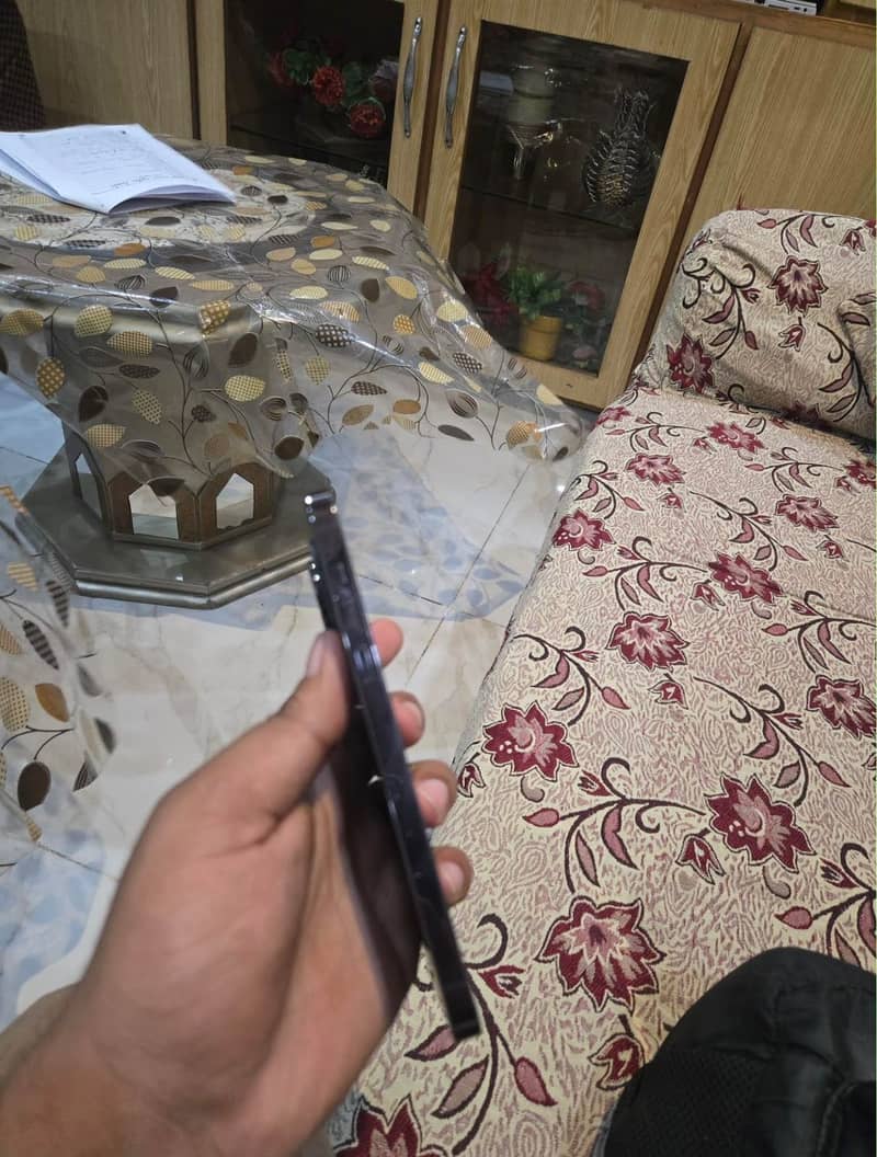 iphone 14 pro max 2