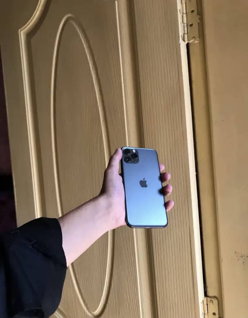 Apple iPhone 11 Pro 1