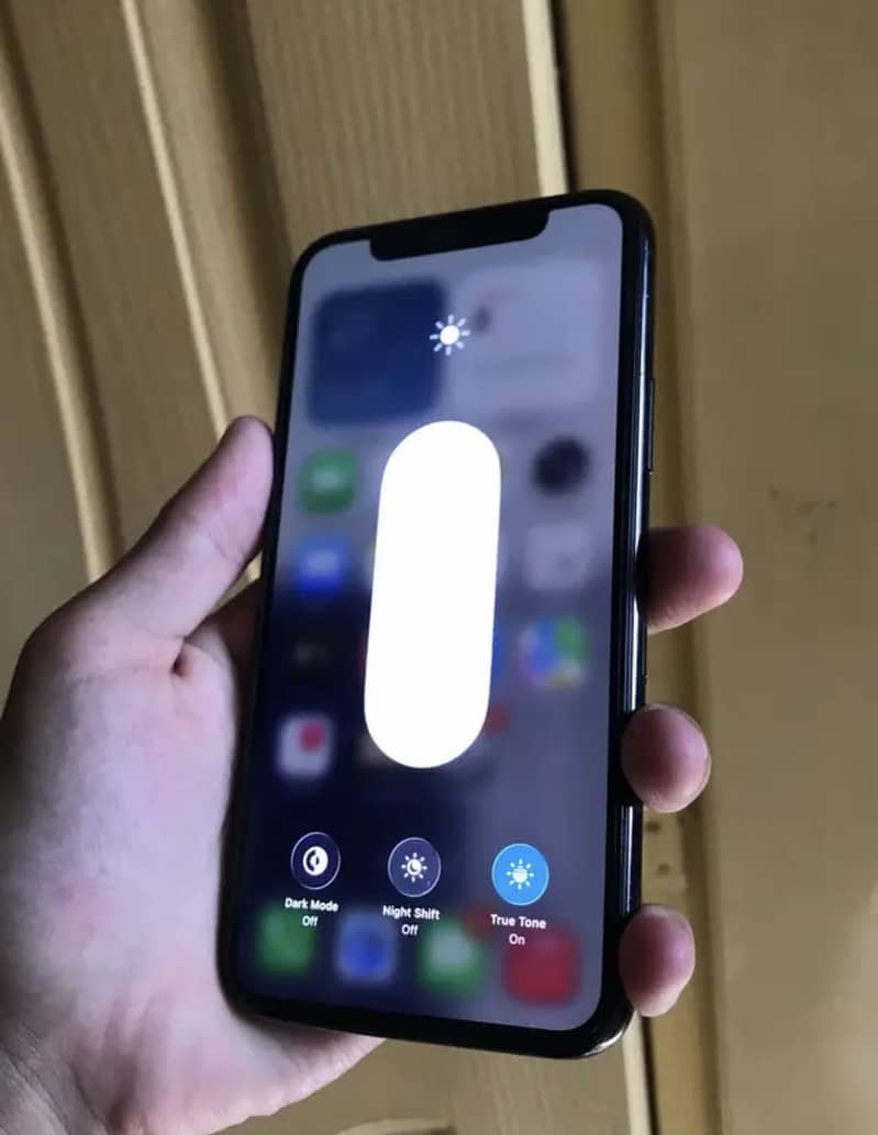 Apple iPhone 11 Pro 4