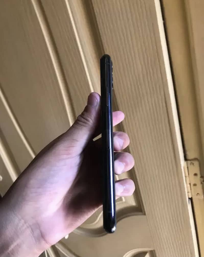 Apple iPhone 11 Pro 8