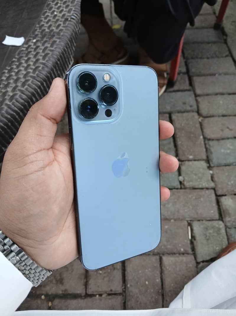 Apple iPhone 13 Pro Max 6