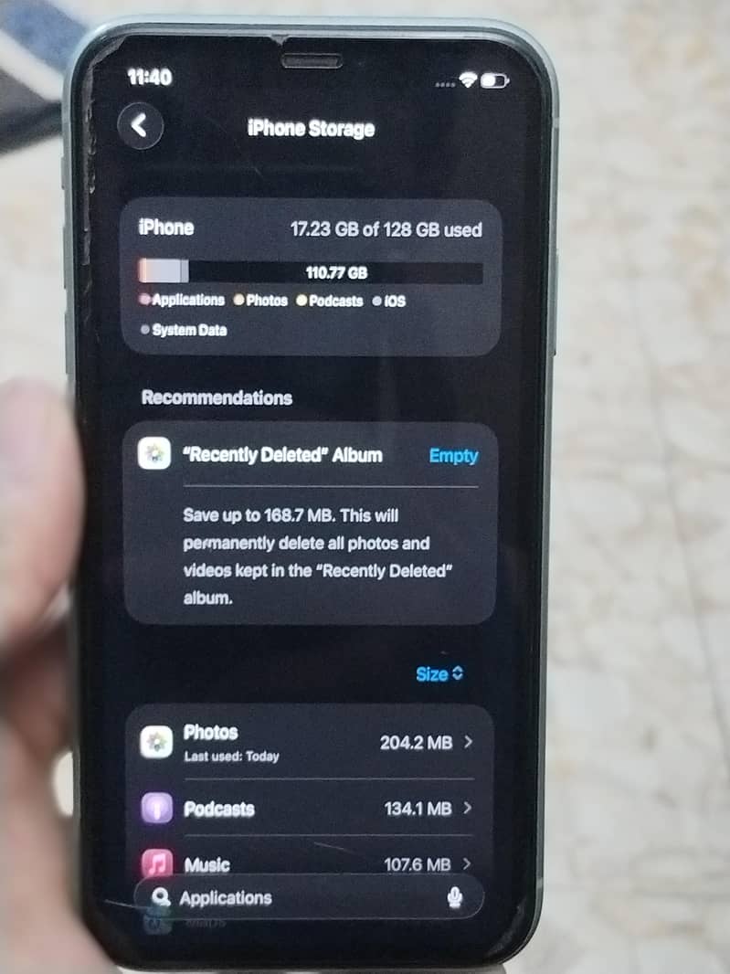 Apple iPhone 11 4