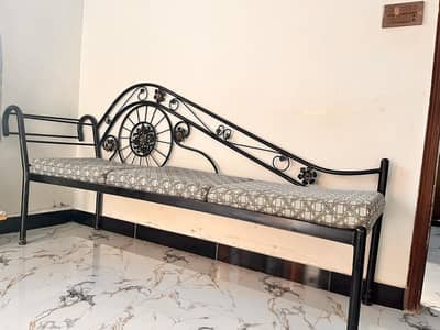 iron sofa (sethi)