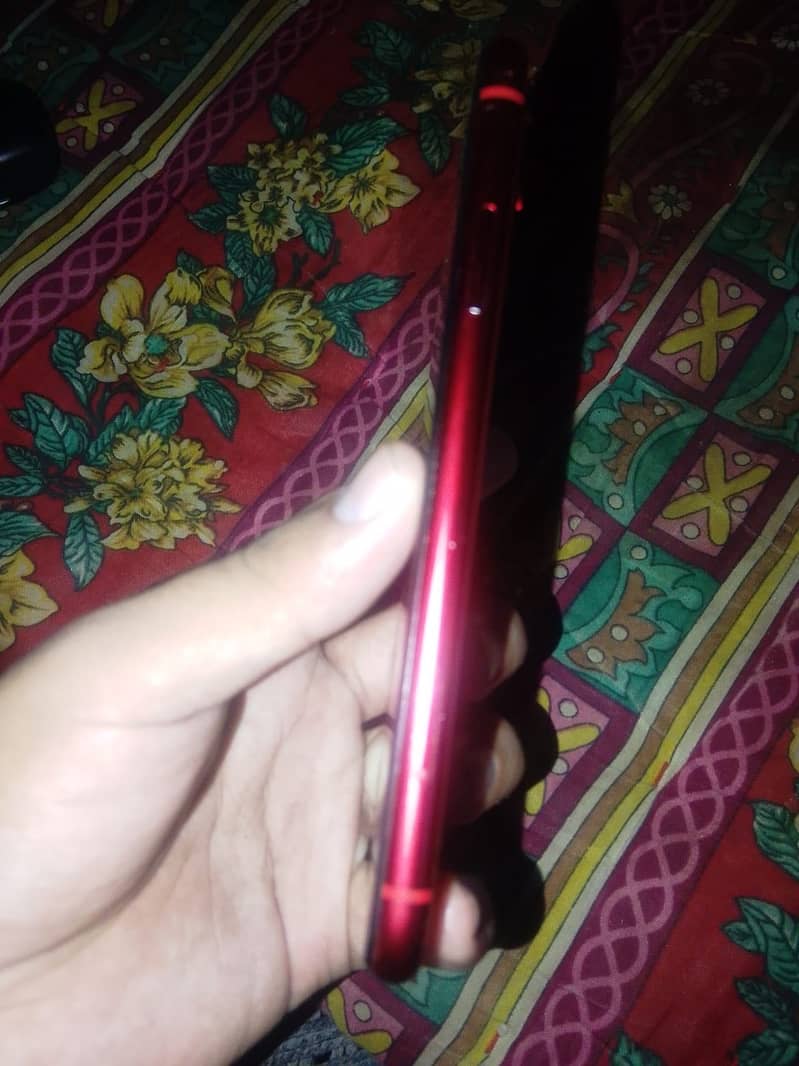 Apple iPhone 11 0