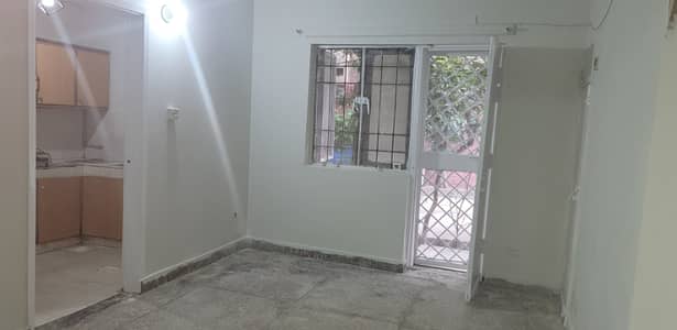 G-11/4 Near Sunday Bazar 2 Bed 865 Square Feet Flat Available For Rent
