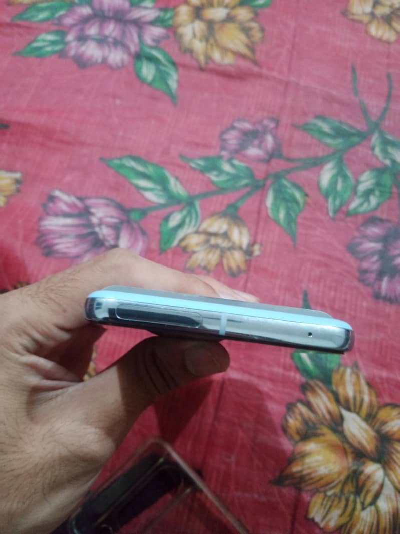 Google Pixel 8 Pro 2