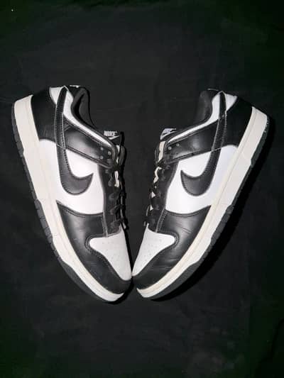 Nike Panda Dunks