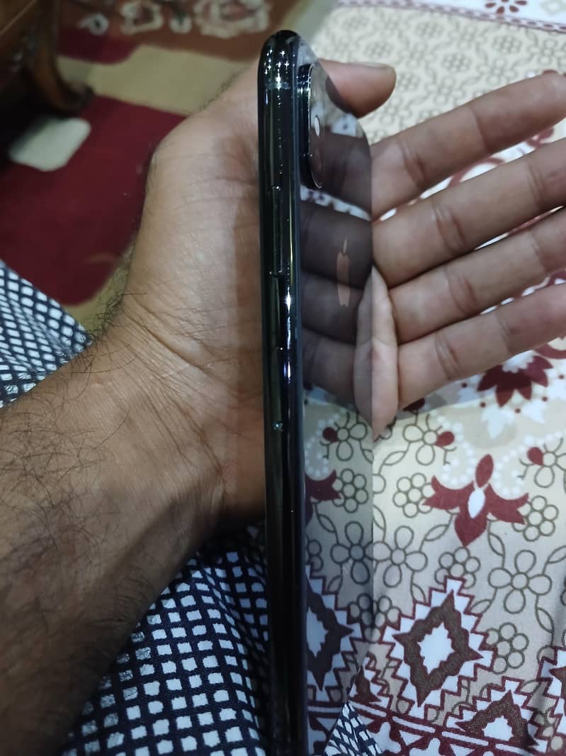 Apple iPhone X max 3