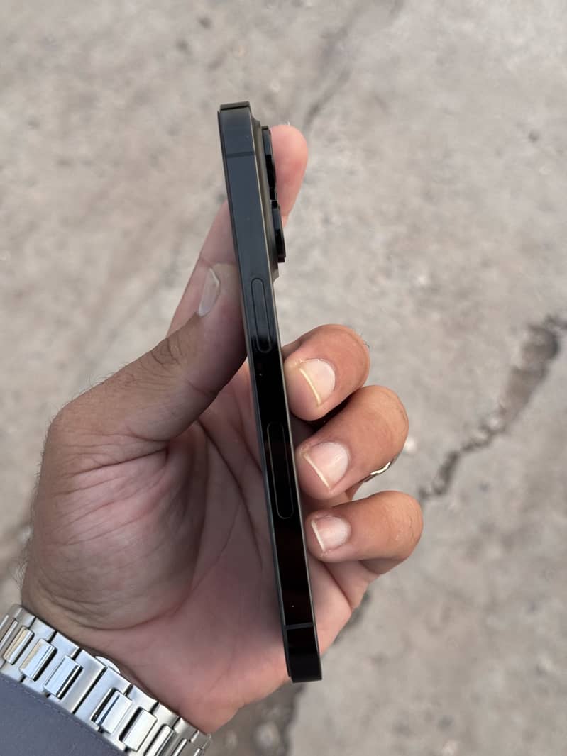 Apple iPhone 14 Pro 4