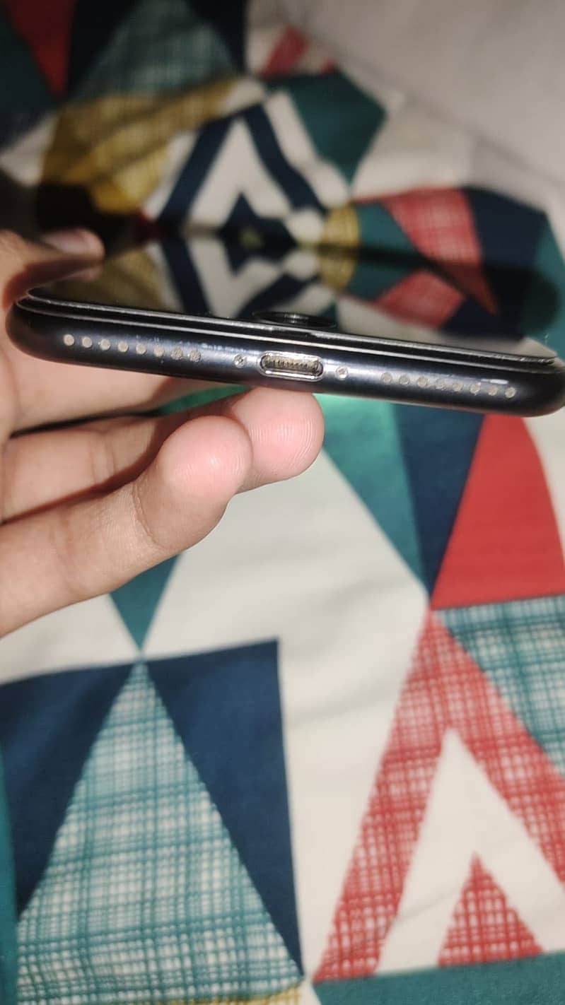 Apple iPhone 7 Plus 2