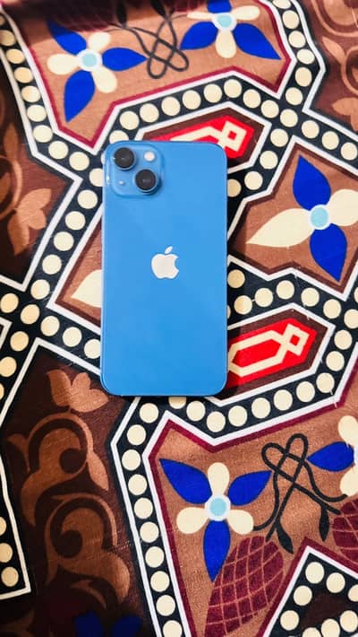 Apple iPhone 13
